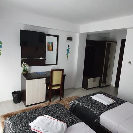 Motel Didona B Sendreni Buitenkant foto